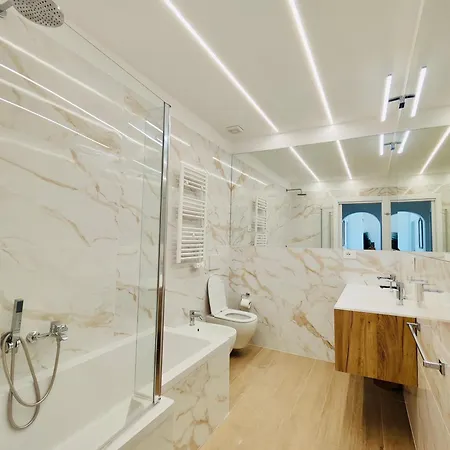 Attico Da Vinci Luxury Penthouse شقة *