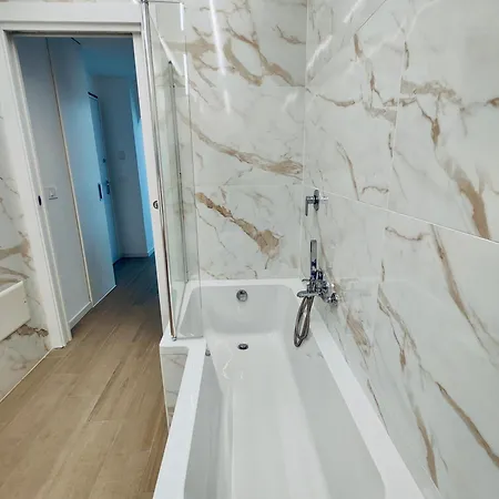 Attico Da Vinci Luxury Penthouse شقة *