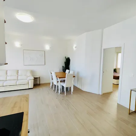 Daire Attico Da Vinci Luxury Penthouse *