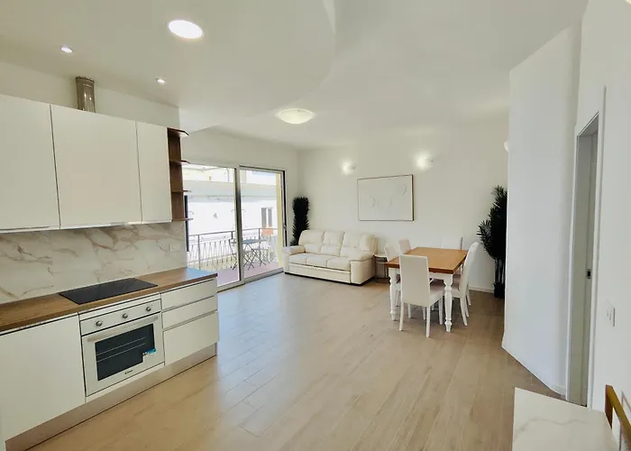 Attico Da Vinci Luxury Penthouse * Olbia